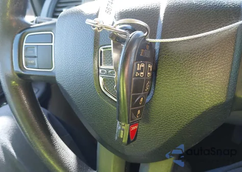 2012 Dodge Grand Caravan Sxt z USA, uszkodzony, nr VIN 2C4RDGCG6CR242850